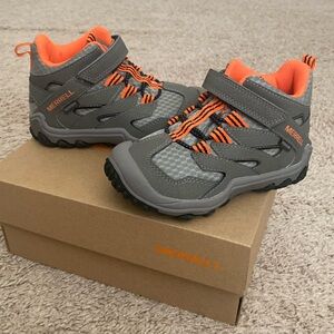 NIB - Merrell Unisex- Child Chameleon 7 Access Hiking Boot - 10.5